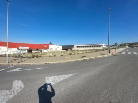 Terreno en calle Huesca