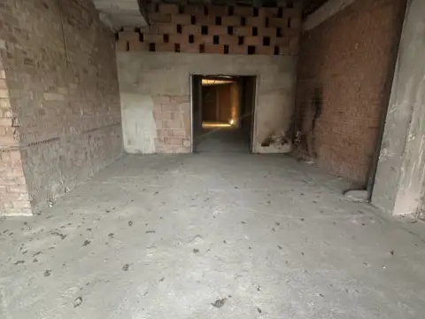 Local comercial en Avenida de la Infancia