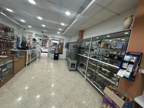 Local comercial en calle del Peso