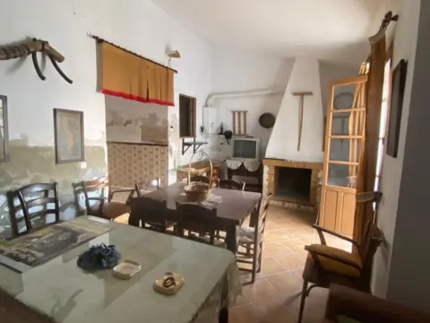 Casa en calle de Ramón y Cajal