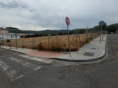 Terreno en calle Banda de Musica de Lucena