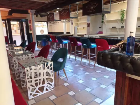 Local comercial en calle de las Flores de Negrón