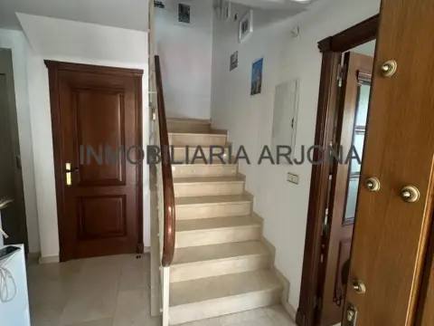 Casa en calle de los Donantes de Sangre