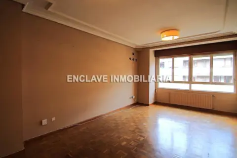 Piso en Masip-La Ería-La Argañosa-Parque del Oeste