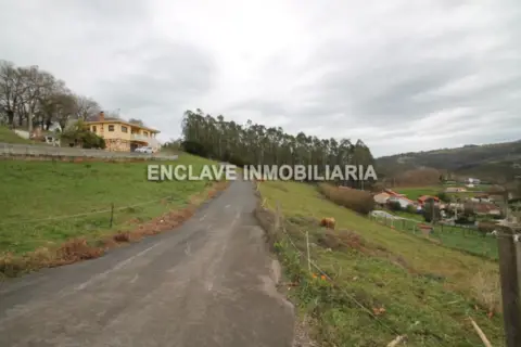 Terreno en Escamplero (Las Reguera)
