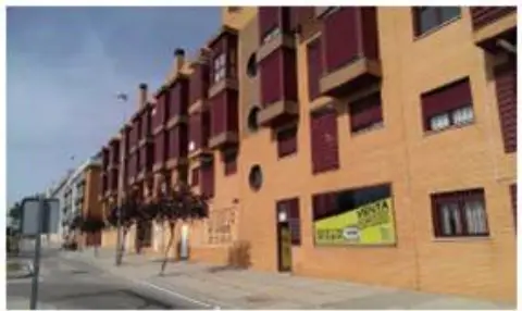 Local comercial en calle de Teresa de Calcuta