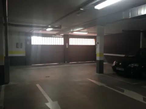 Garaje en calle de Entrepeñas, nº 90