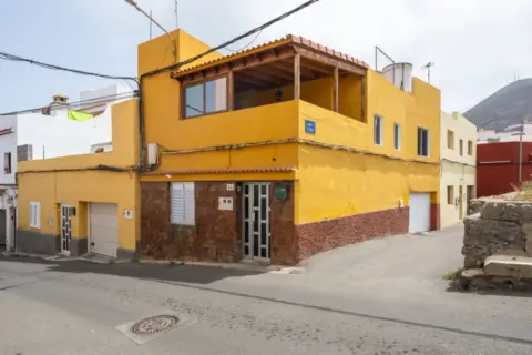 Casa en calle Lomo Segundo