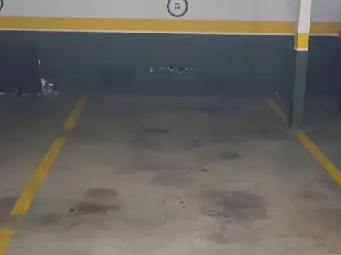 Garaje en calle del Campanar, 12