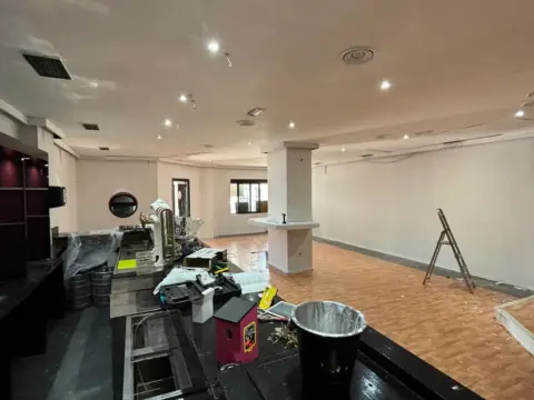 Local comercial en calle Decano Higueras del Castillo