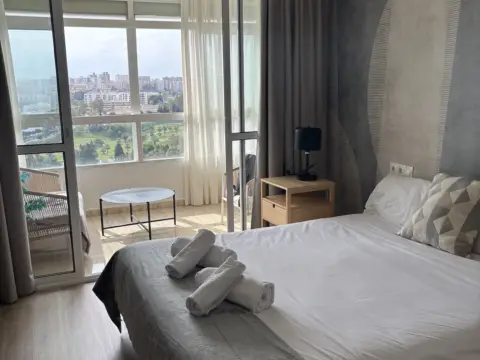 Estudio en calle de la Colina