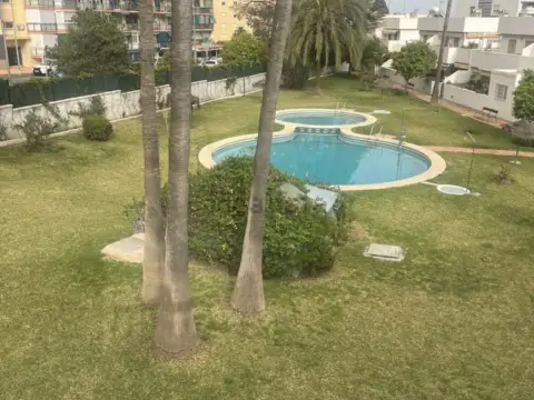 Chalet pareado en calle de Copacabana