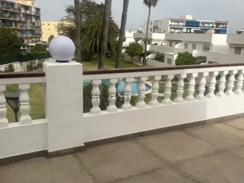 Chalet pareado en calle de Copacabana