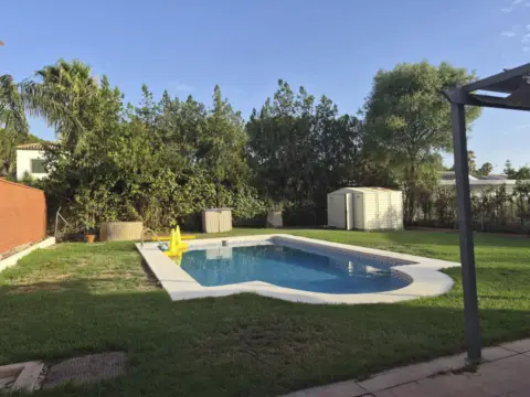 Chalet unifamiliar en calle del Pino Santo