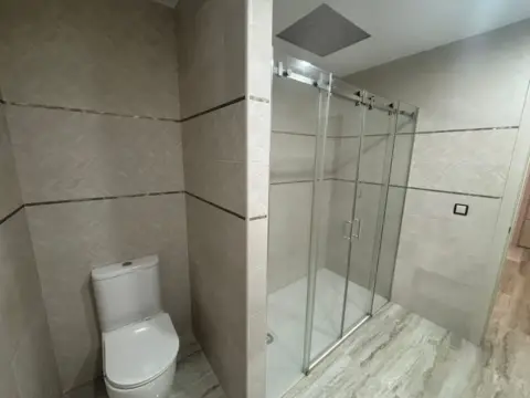 Chalet adosado en calle de Monfragüe, 1