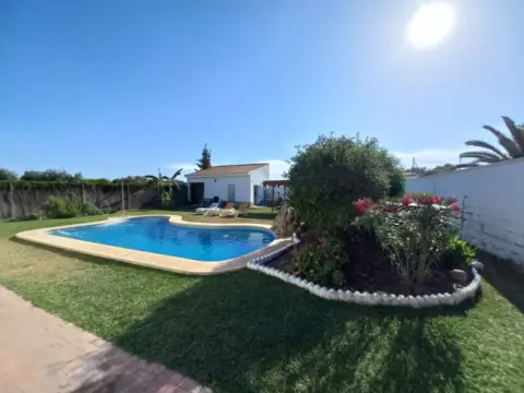 Casa en calle del Pino Sol