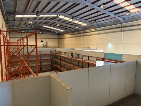 Nave en Alhaurín de la Torre — Pisos.com