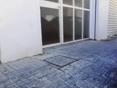 Local comercial en Pinar Alto-Crevillet-Menesteo
