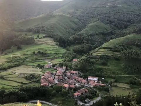 Edificio en Celucos