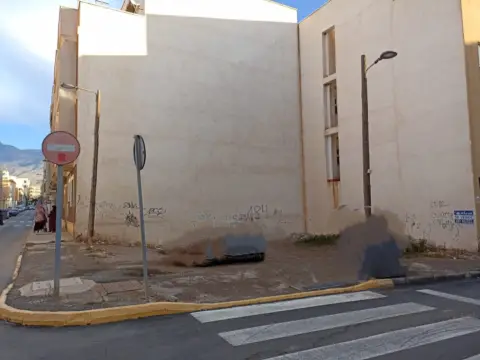 Terreno en calle de García Espín