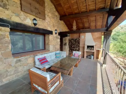 Chalet rústico en calle Venero