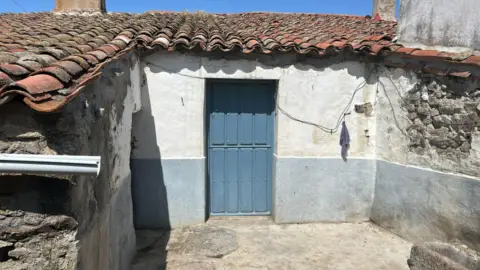 Casa rústica en calle Rincón, 6