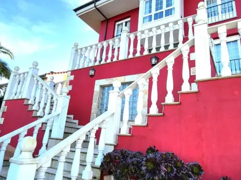 Chalet en Urbanización El Llagarón, 2