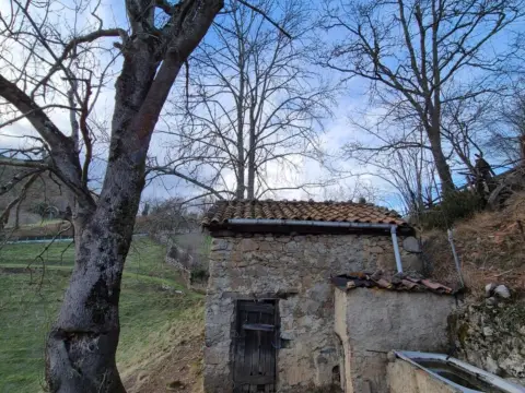 Terreno en calle Bustiello