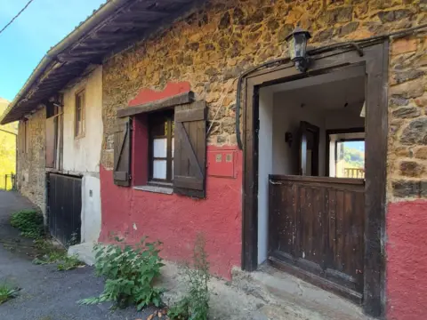 Casa en calle Pielgos