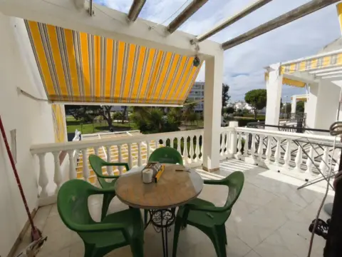 Casa adosada en calle Aguas del Pino