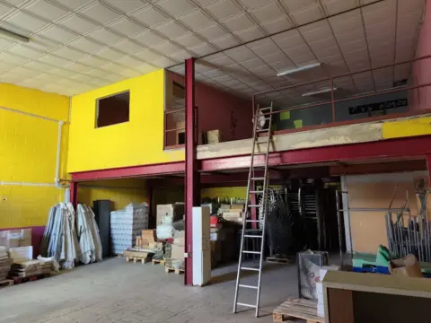 Nave industrial en Plaza Polirrosa