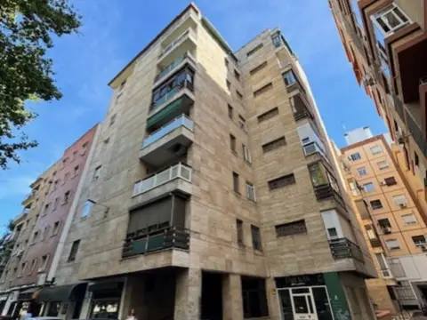 Piso en calle de la Bomba