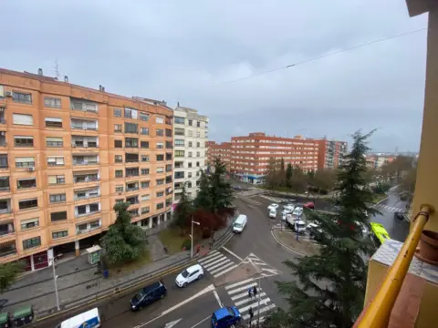 Piso en Avenida de Fernando Calzadilla Maestre