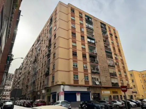 Piso en calle de Nicolás López de Velasco