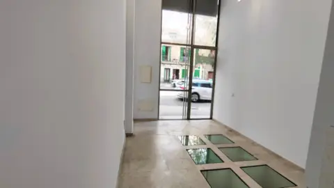 Local comercial en Carrer del Marquès de la Sènia, 7