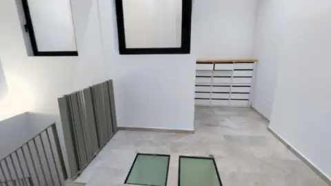 Local comercial en Carrer del Marquès de la Sènia, 7