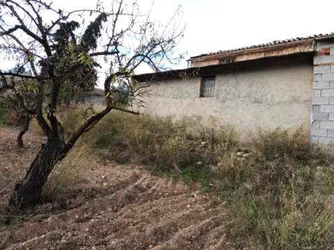 Casa rústica a calle Paraje La Bermeja Camino Bermeja