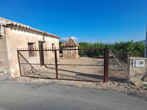 Casa rústica en calle Paraje Casa Alcantara,