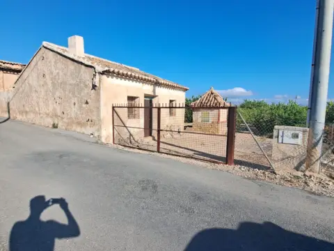 Casa rústica en calle Paraje Casa Alcantara,