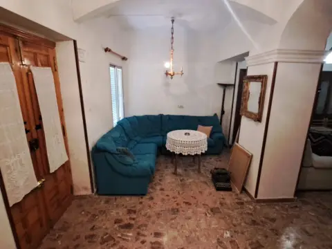 Casa adosada en calle de la Colasona