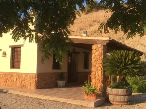 Casa rústica en calle Paraje El Vite , La Charrara