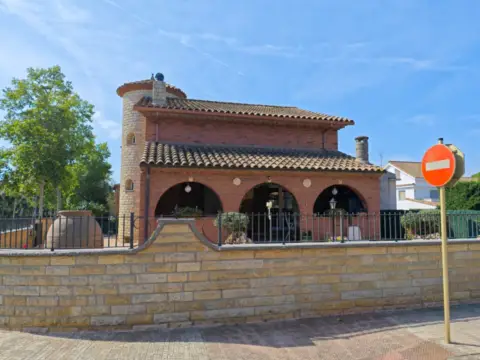 Chalet en Carrer de l'Aviació Catalana