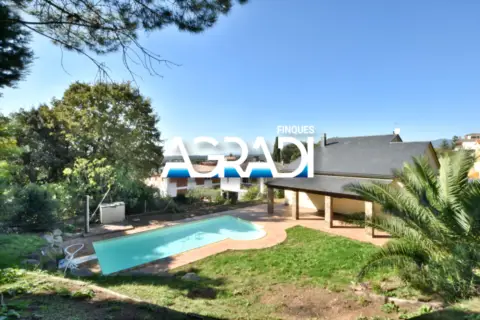 Chalet en Carrer de la Mimosa