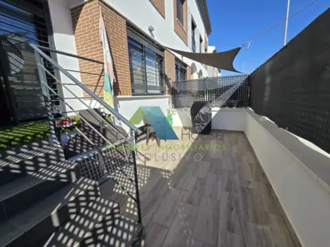 Chalet adosado en calle Ernesto Kusche