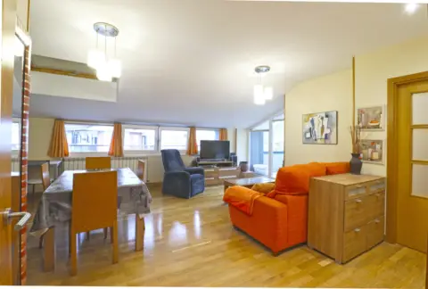 Ático en Aranibar Pasalekua