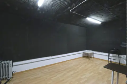 Local comercial en Camino de Oialume