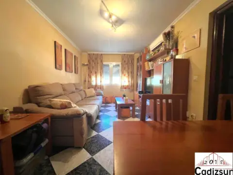 Piso en Avenida de Pery Junquera