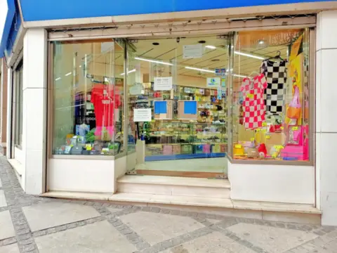 Local comercial en Plaza del Humor