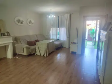 Casa adosada en Este