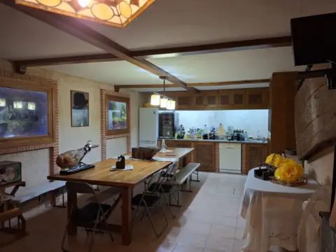 Chalet pareado en calle de la Tenca